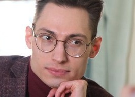 Цифровое насилие: что делать, если партнёр запрещает вести соцсети или диктует свои условия