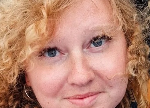 «Мать придумывала мне болезни»: Ольга Ярмолович о детстве в больницах и поиске несуществующих симптомов