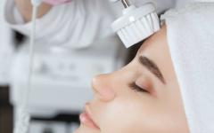Comment réduire les pores de votre visage à la maison Comment réduire les pores larges de votre visage