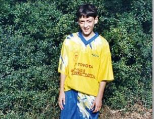 Mesut Ozil - biografija in zanimiva dejstva iz življenja nogometaša