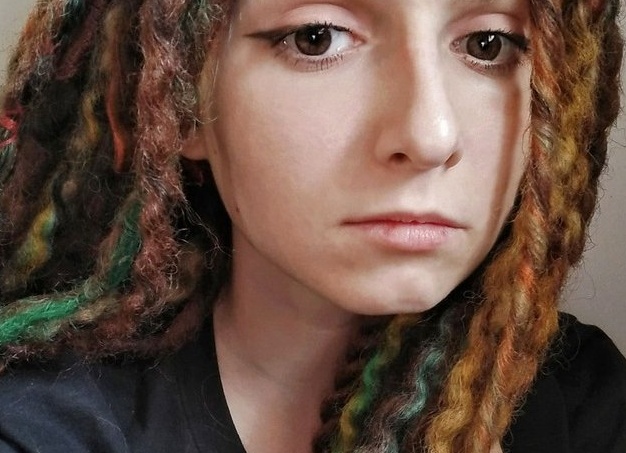 Поза богомола и побег из кафе: 4 истории о самых странных свиданиях от читателей Лайфхакера